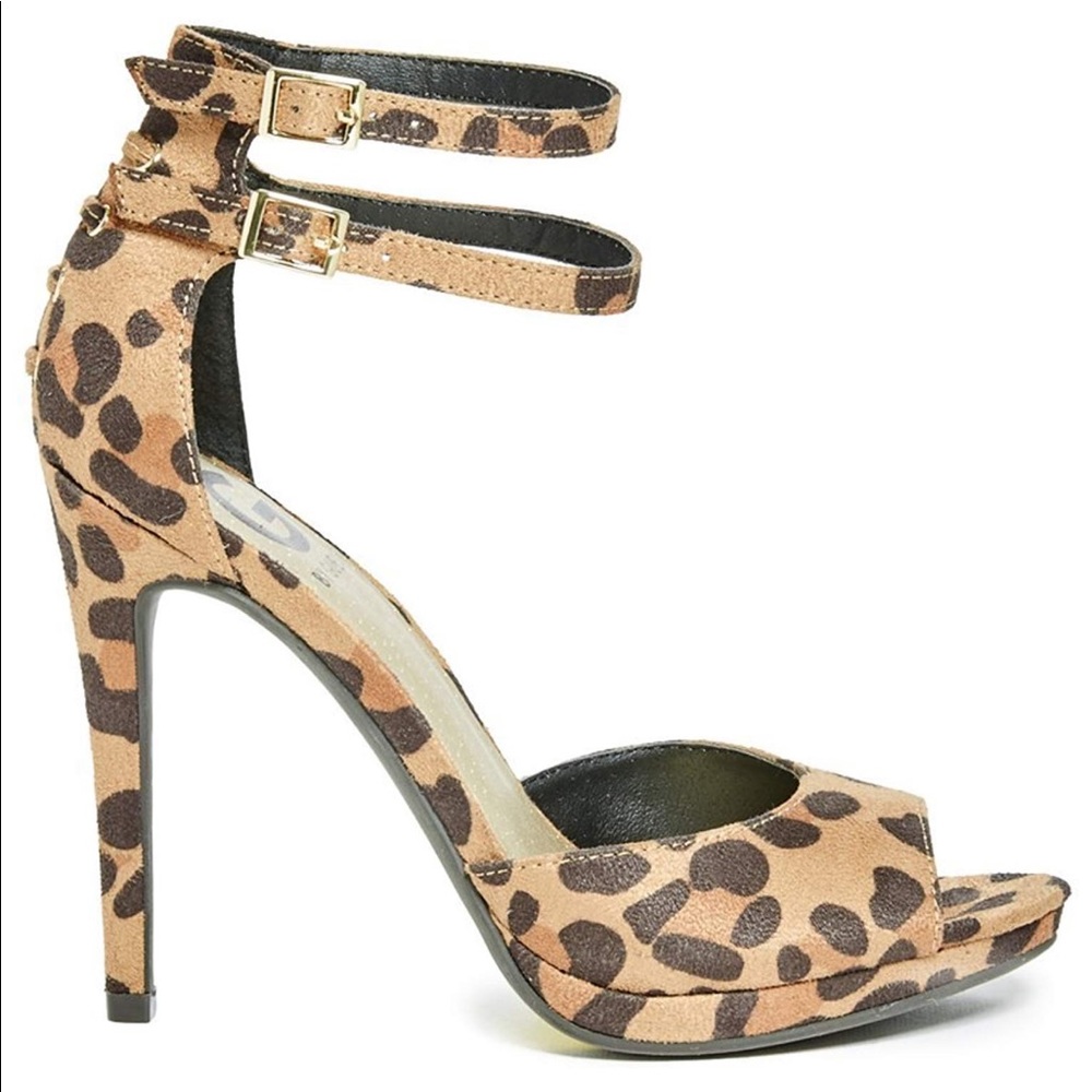 G by Guess “GALLY” leopard pumps